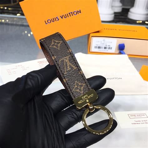 m65221 louis vuitton|Dragonne Key Holder Monogram Canvas .